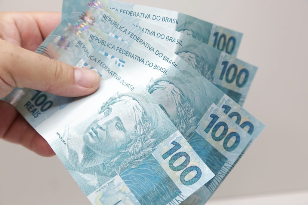 TRIBUTAÇÃO E TAXAS DO TESOURO SELIC