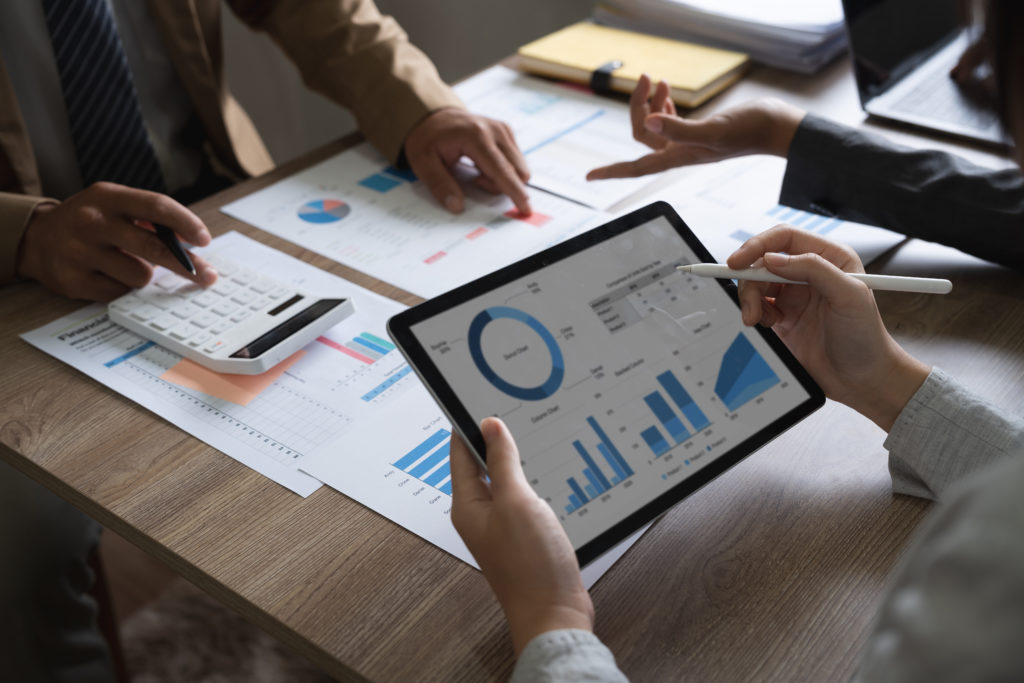 o que faz um consultor financeiro
