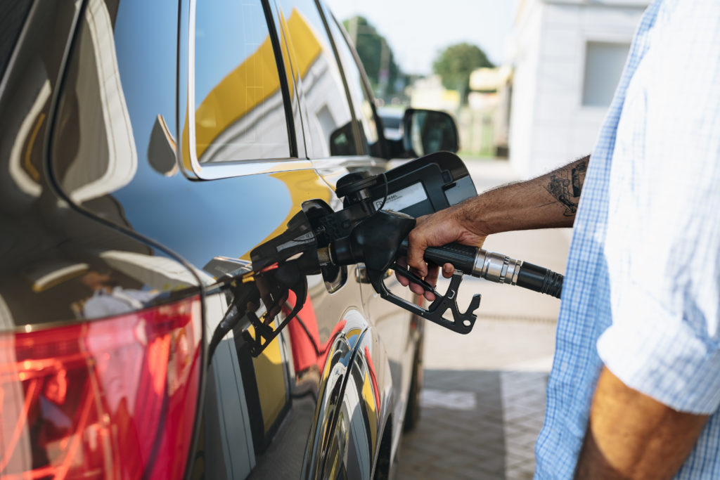 valor da gasolina e queda do dólar