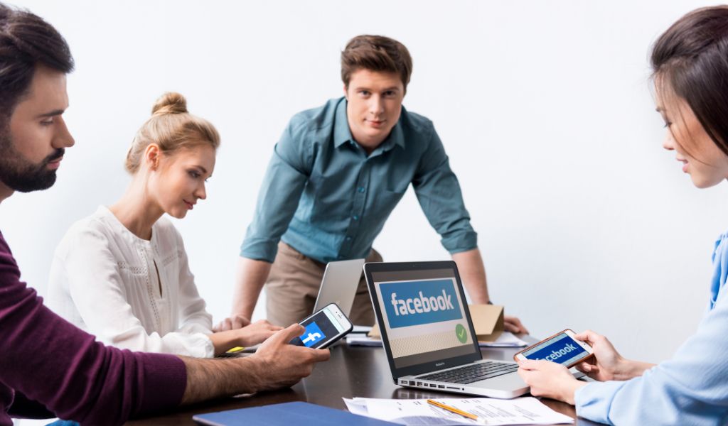 Como investir em Facebook